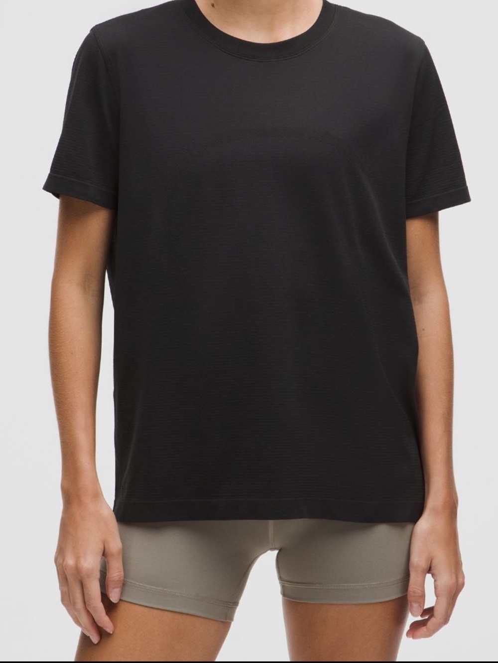 Lululemon Swiftly Tech Relaxed Short Sleeve Top Size 10 Black